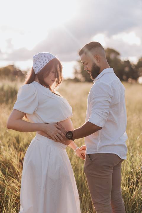 inspiração de ensaio de gestante no campo'