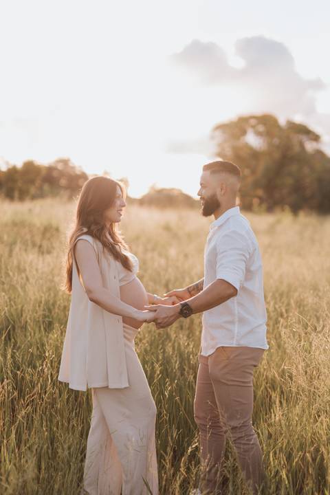 inspiração de ensaio de gestante no campo'