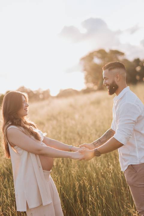 inspiração de ensaio de gestante no campo'