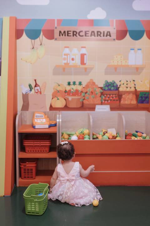 Decoração de aniversário de 1 ano com tema de lavanda'