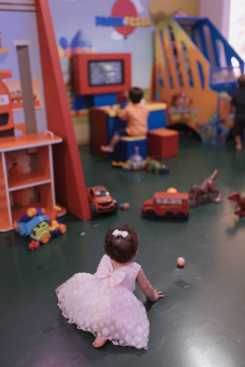 Decoração de aniversário de 1 ano com tema de lavanda'