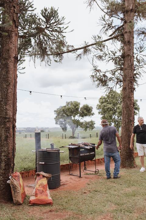 Inspiração de decoração de aniversário de 1 ano com tema de fazenda'