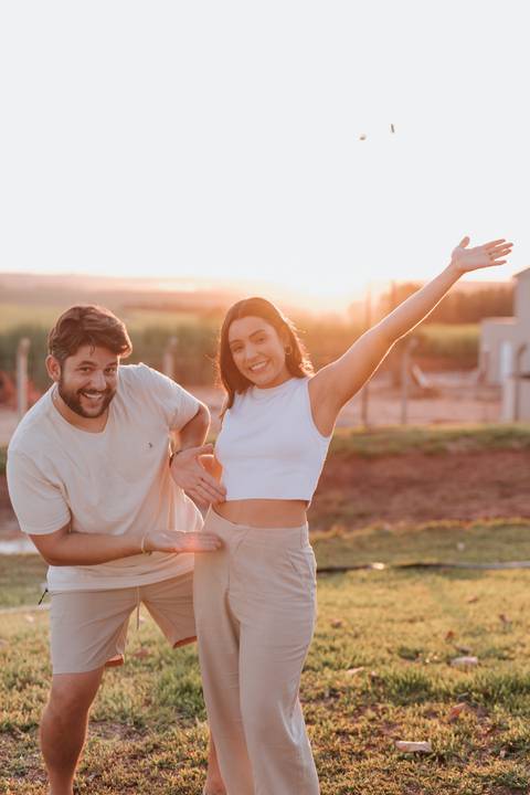 Inspiração de ensaio revelação de sexo do baby no campo '