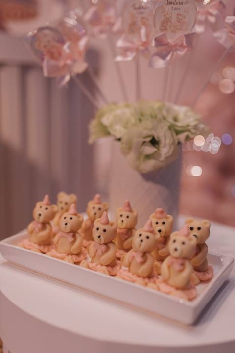 Decoração de aniversário de 1 ano com tema de ursinho'