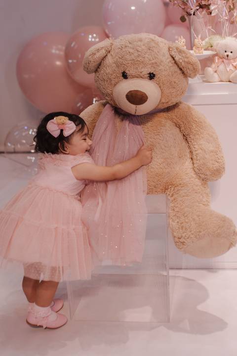 Decoração de aniversário de 1 ano com tema de ursinho'