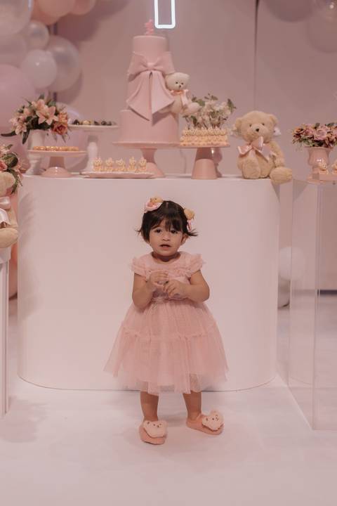 Decoração de aniversário de 1 ano com tema de ursinho'