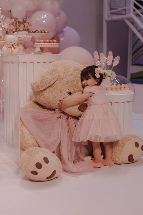 Decoração de aniversário de 1 ano com tema de ursinho'