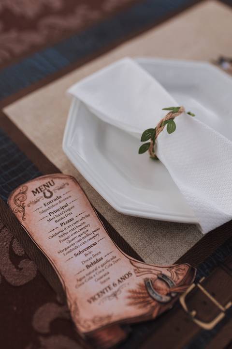 Decoração de aniversário de 6 anos com tema de fazenda'