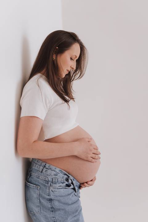 inspiração de ensaio gestante no estudio'