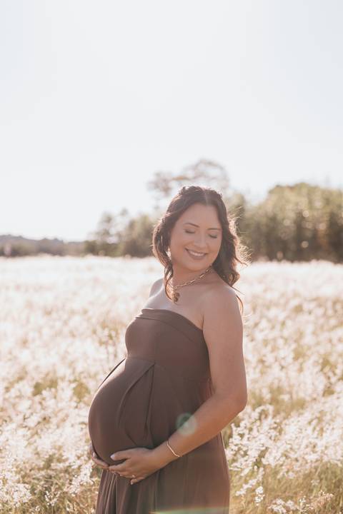 inspiração de ensaio gestante no campo'