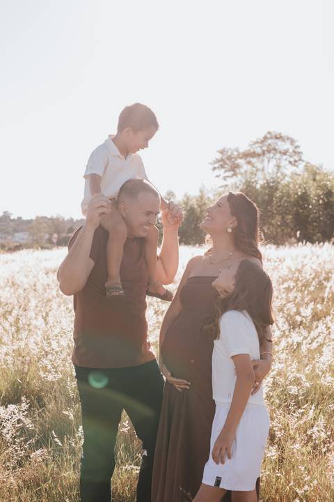 inspiração de ensaio gestante no campo'