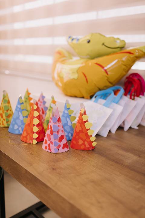 Decoração de aniversário de 1 ano com tema de dinossauro '