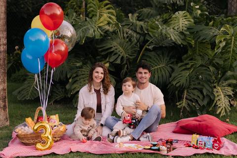 ensaio em família ao ar livre, comemoração de aniversário de 3 anos'