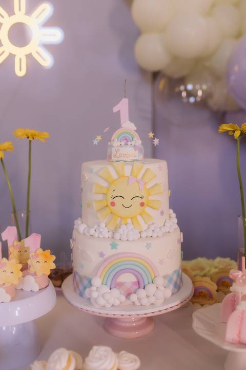 Decoração de aniversário de 1 ano com tema de solzinho'