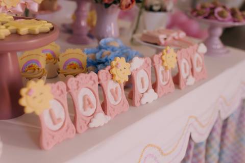 Decoração de aniversário de 1 ano com tema de solzinho'