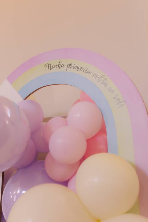 Decoração de aniversário de 1 ano com tema de solzinho'