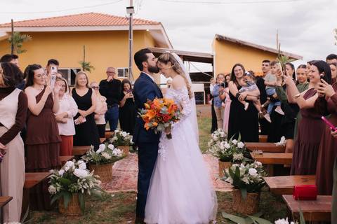 Inspiração de casamento intimista ao ar livre'