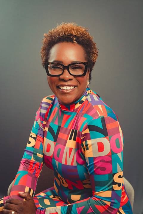 retratos corporativos-retrato corporativo feminino-retrato corporativo-maquiadora-Marcelo Cortez Fotografia-Estúdio Fotográfico-maquiadora noivas-maquiadora debutantes-maquiadora-madrinhas'