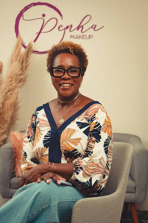 retratos corporativos-retrato corporativo feminino-retrato corporativo-maquiadora-Marcelo Cortez Fotografia-Estúdio Fotográfico-maquiadora noivas-maquiadora debutantes-maquiadora-madrinhas'