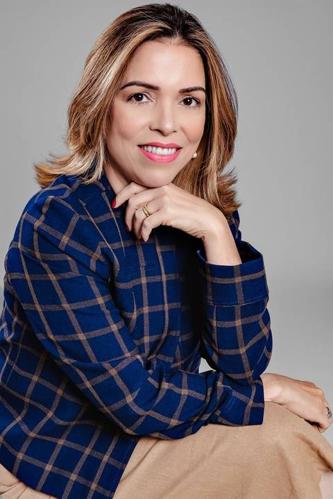 Ensaio de branding pessoal para profissionais do setor financeiro e de seguros, destacando elegância e modernidade.'