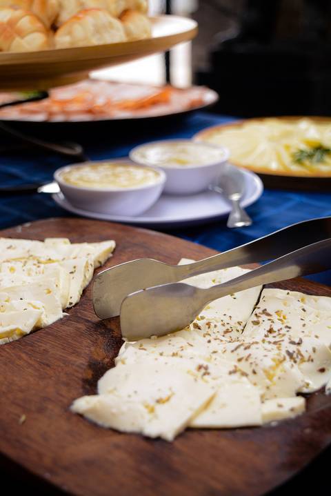 coffee break pronto para receber participantes de evento corporativo realizado no Museu Histórico Nacional'