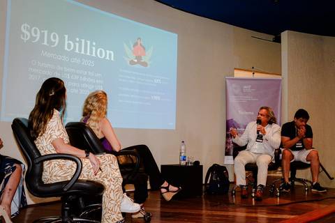 Palestra institucional da UNIGRANRIO focada em empreendedorismo e bem-estar durante evento corporativo no RJ'
