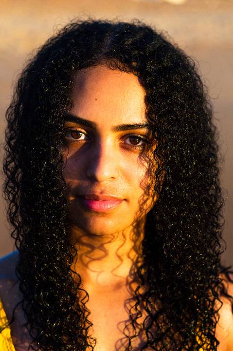 Fotografia feminina, ensaio praiano, ensaio feminino praia, ensaio nascer do sol, fotógrafo ilha de guriri es, fotógrafo em São Mateus ES, Shanti Amaral Fotografia.'