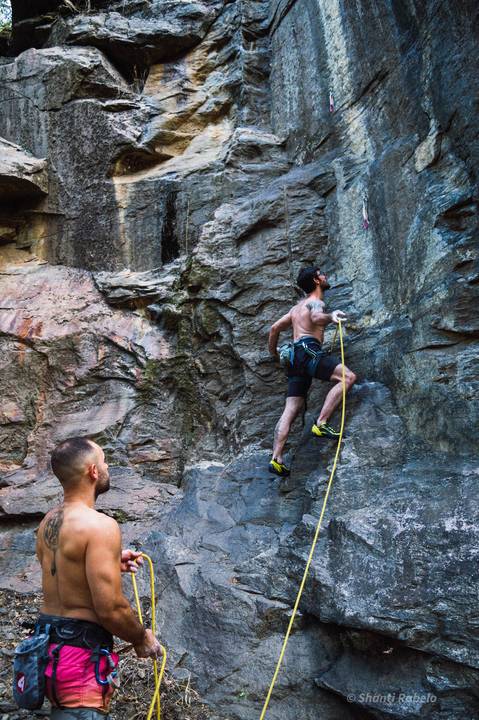 Fotografia de escalada, fotógrafo outdoor, fotografo de eventos esportivos, fotógrafo gv, fotógrafo em Governador Valadares MG, Shanti Amaral Fotografia.'