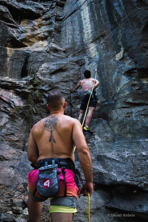 Fotografia de escalada, fotógrafo outdoor, fotografo de eventos esportivos, fotógrafo gv, fotógrafo em Governador Valadares MG, Shanti Amaral Fotografia.'