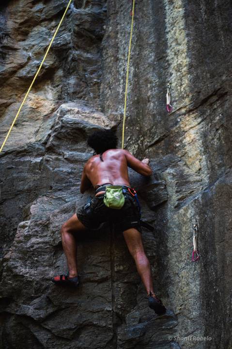 Fotografia de escalada, fotógrafo outdoor, fotografo de eventos esportivos, fotógrafo gv, fotógrafo em Governador Valadares MG, Shanti Amaral Fotografia.'