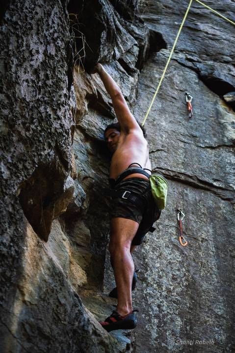 Fotografia de escalada, fotógrafo outdoor, fotografo de eventos esportivos, fotógrafo gv, fotógrafo em Governador Valadares MG, Shanti Amaral Fotografia.'