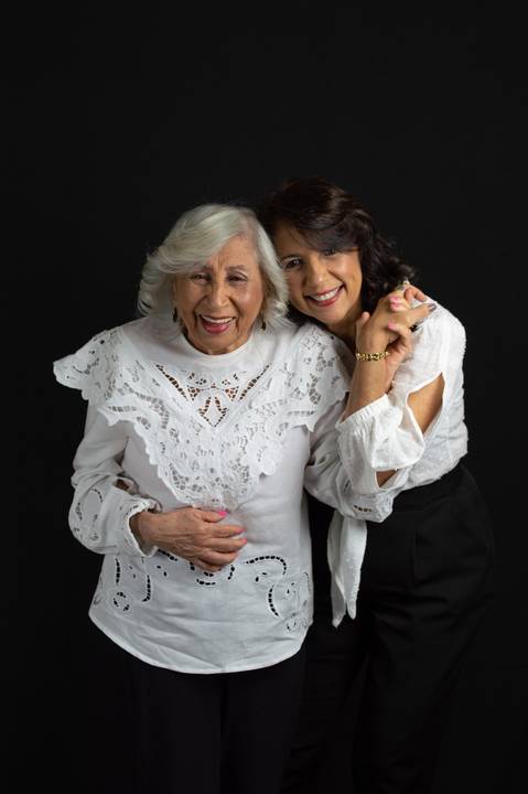 Retratos família, fotógrafo de família, retratos no estúdio, fotógrafo em gv, fotógrafo em governador valadares mg, Shanti Amaral Fotografia.'