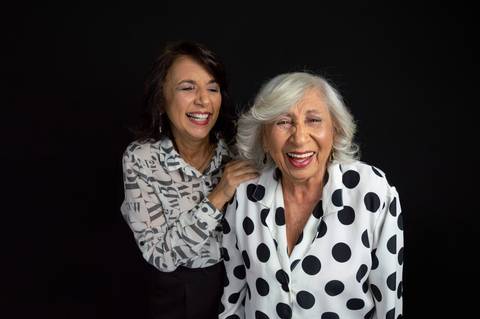 Retratos família, fotógrafo de família, retratos no estúdio, fotógrafo em gv, fotógrafo em governador valadares mg, Shanti Amaral Fotografia.'