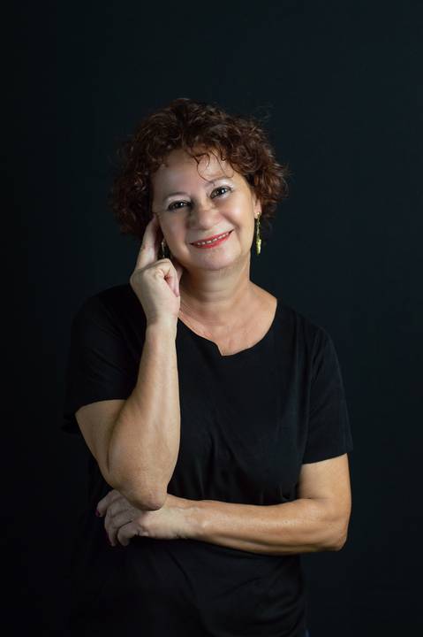 Fotografia feminina, fotógrafo feliz idade, retrato em estúdio, ensaio feminino, fotógrafo em gv, fotógrafo em governador valadares mg, Shanti Amaral Fotografia.'