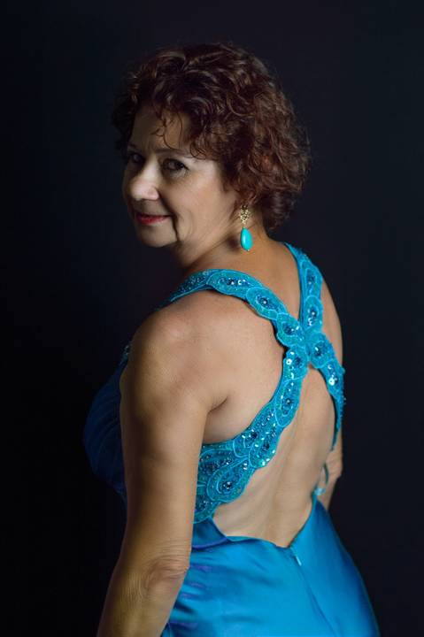 Fotografia feminina, fotógrafo feliz idade, retrato em estúdio, ensaio feminino, fotógrafo em gv, fotógrafo em governador valadares mg, Shanti Amaral Fotografia.'