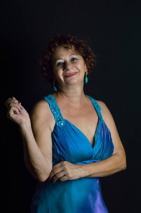 Fotografia feminina, fotógrafo feliz idade, retrato em estúdio, ensaio feminino, fotógrafo em gv, fotógrafo em governador valadares mg, Shanti Amaral Fotografia.'