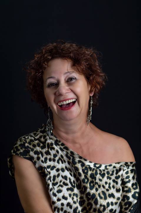 Fotografia feminina, fotógrafo feliz idade, retrato em estúdio, ensaio feminino, fotógrafo em gv, fotógrafo em governador valadares mg, Shanti Amaral Fotografia.'