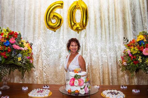 Fotografia de aniversário, fotógrafo de eventos, fotógrafo de aniversário em gv, fotógrafo aniversário adulto, fotógrafo em gv, fotógrafo em Governador Valadares MG, Shanti Amaral Fotografia.'