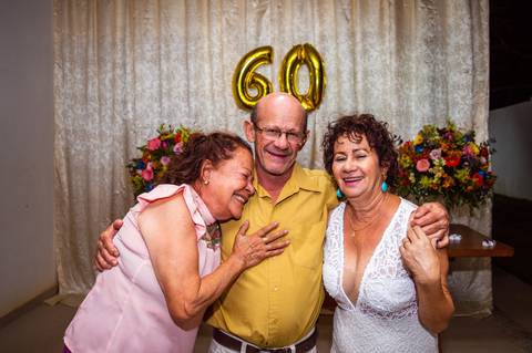 Fotografia de aniversário, fotógrafo de eventos, fotógrafo de aniversário em gv, fotógrafo aniversário adulto, fotógrafo em gv, fotógrafo em Governador Valadares MG, Shanti Amaral Fotografia.'