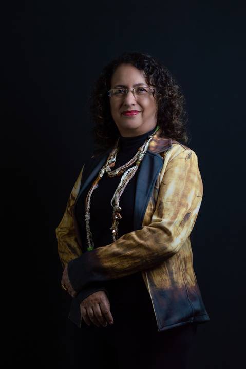 Fotografia para artistas visuais, retrato profissional, foto para instagram, foto para produção de conteúdo, fotógrafo em gv, fotógrafo em governador valadares mg, Shanti Amaral Fotografia.'