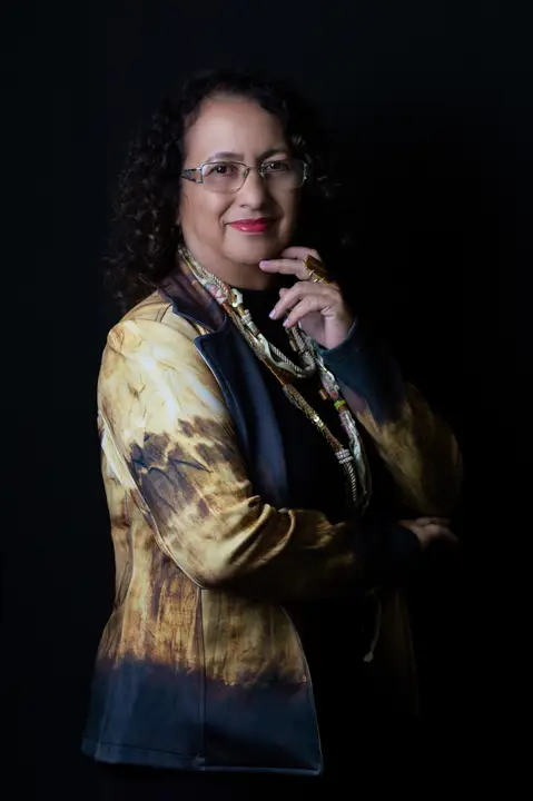 Fotografia para artistas visuais, retrato profissional, foto para instagram, foto para produção de conteúdo, fotógrafo em gv, fotógrafo em governador valadares mg, Shanti Amaral Fotografia.'