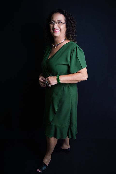 Fotografia para artistas visuais, retrato profissional, foto para instagram, foto para produção de conteúdo, fotógrafo em gv, fotógrafo em governador valadares mg, Shanti Amaral Fotografia.'