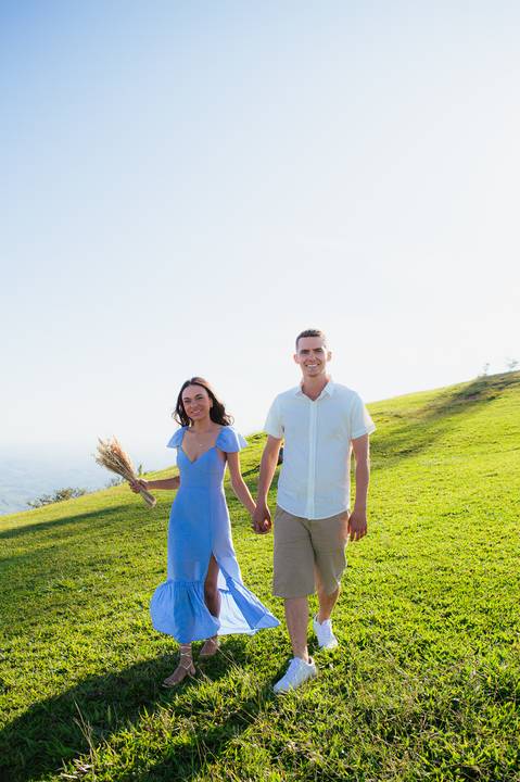 Ensaio fotográfico casal, fotos pré casamento, fotos pre- wedding, ensaio casal externo, fotos casal por do sol, ensaio externo no pico da ibituruna, fotógrafo gv, fotógrafo em Governador Valadares MG, Shanti Amaral Fotografia.'