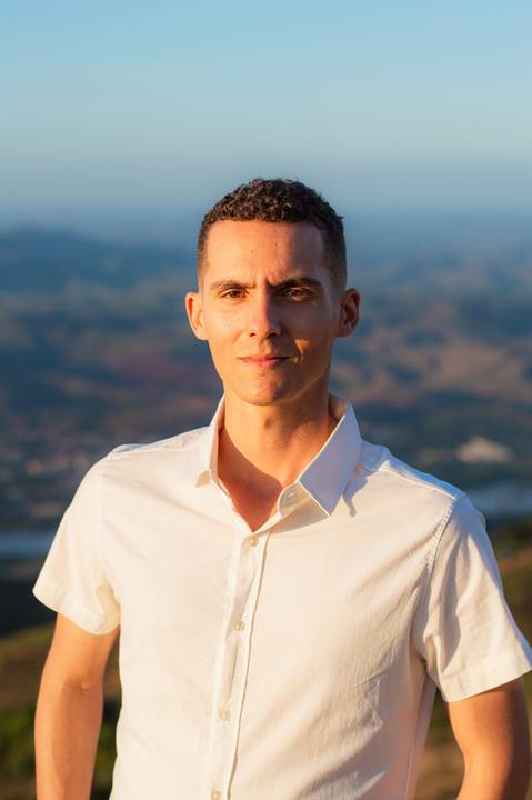 Ensaio fotográfico casal, fotos pré casamento, fotos pre- wedding, ensaio casal externo, fotos casal por do sol, ensaio externo no pico da ibituruna, fotógrafo gv, fotógrafo em Governador Valadares MG, Shanti Amaral Fotografia.'