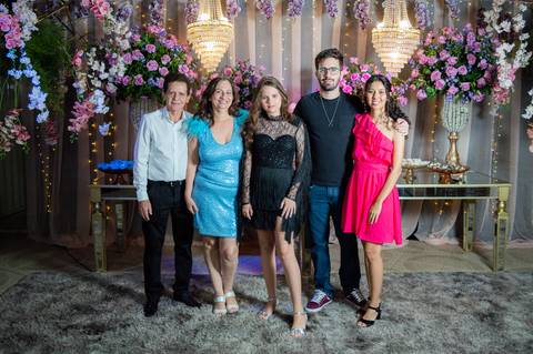 Fotógrafo de eventos, cobertura fotográfica de eventos, fotografia de aniversários, aniversario 18 anos, fotógrafo gv, fotógrafo em Governador Valadares MG, Shanti Amaral Fotografia.'