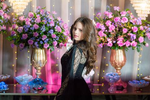 Fotógrafo de eventos, cobertura fotográfica de eventos, fotografia de aniversários, aniversario 18 anos, fotógrafo gv, fotógrafo em Governador Valadares MG, Shanti Amaral Fotografia.'