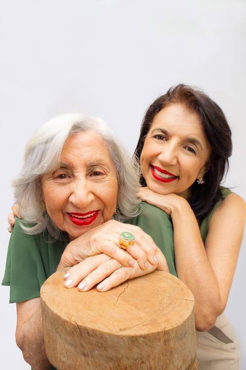 Retratos família, fotógrafo de família, retratos no estúdio, fotógrafo em gv, fotógrafo em governador valadares mg, Shanti Amaral Fotografia.'