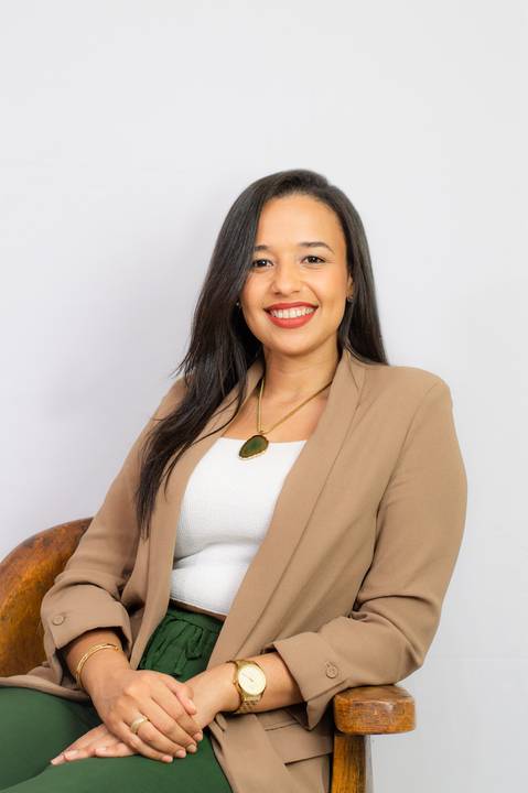 Retratos família, fotógrafo de família, retratos no estúdio, fotógrafo em gv, fotógrafo em governador valadares mg, Shanti Amaral Fotografia.'