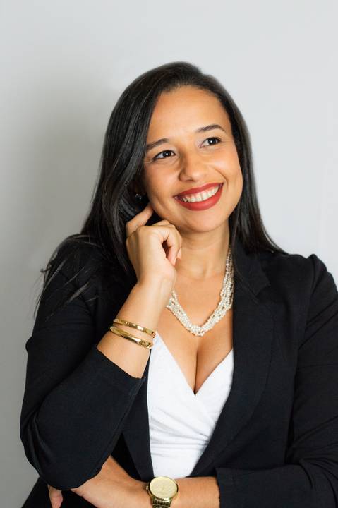 Retratos família, fotógrafo de família, retratos no estúdio, fotógrafo em gv, fotógrafo em governador valadares mg, Shanti Amaral Fotografia.'