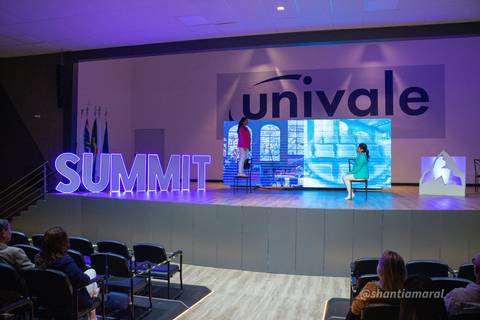 Fotógrafo de eventos, cobertura fotográfica de eventos, foto de eventos, desenvolvimento pessoal, global summit, fotógrafo gv, fotógrafo em Governador Valadares MG, Shanti Amaral Fotografia.'